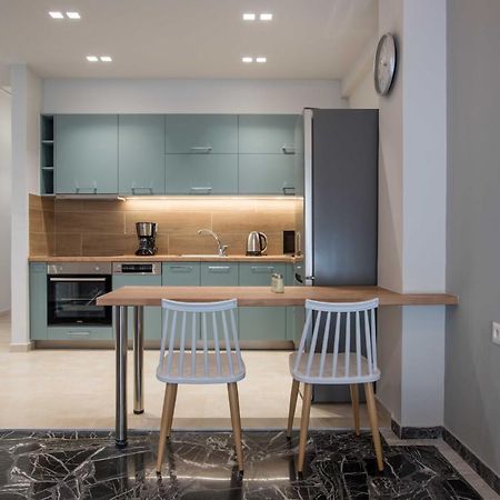 Central Spacious Apt Close To Port-Sites W/View 2 イラクリオン エクステリア 写真