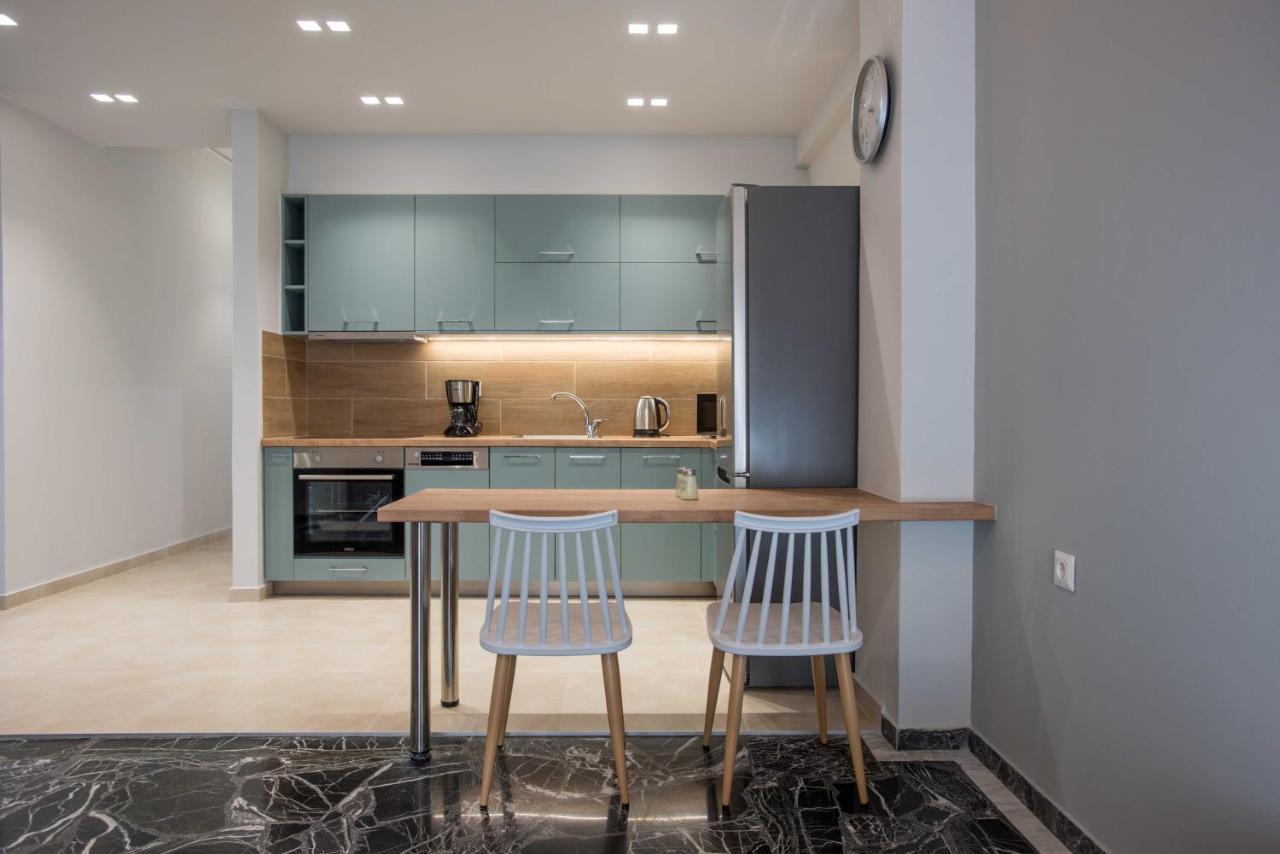 Central Spacious Apt Close To Port-Sites W/View 2 イラクリオン エクステリア 写真