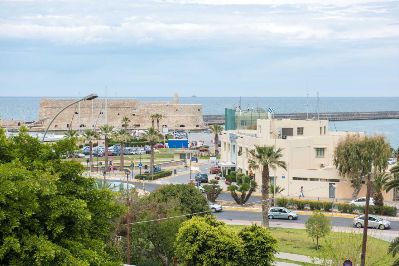 Central Spacious Apt Close To Port-Sites W/View 2 イラクリオン エクステリア 写真