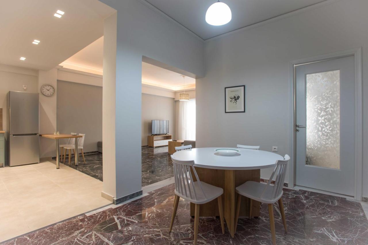 Central Spacious Apt Close To Port-Sites W/View 2 イラクリオン エクステリア 写真